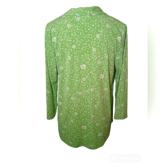 Charter Club Lime Green White Floral Vneck Blouse Size M. - Picture 2 of 4